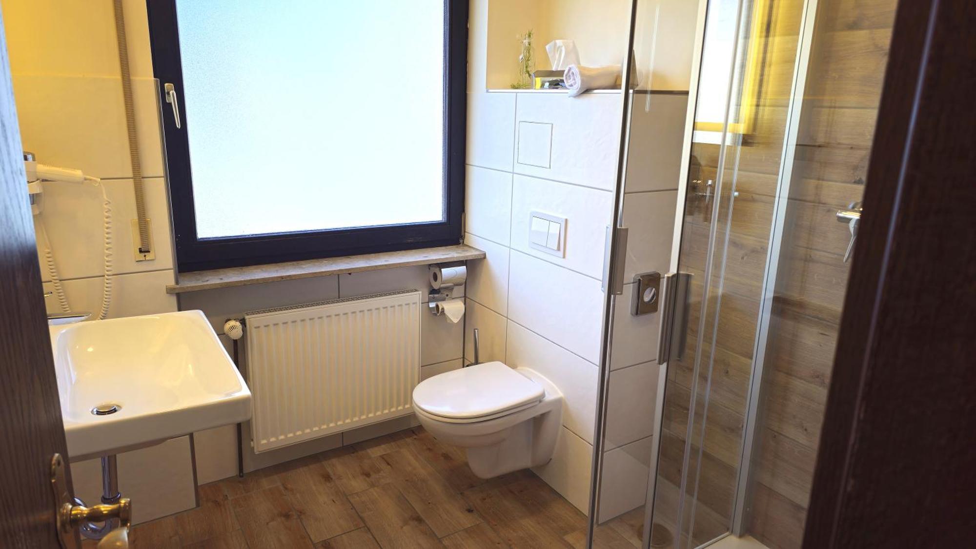 Hotel Avenue Altenfurt Нюрнберг Екстериор снимка