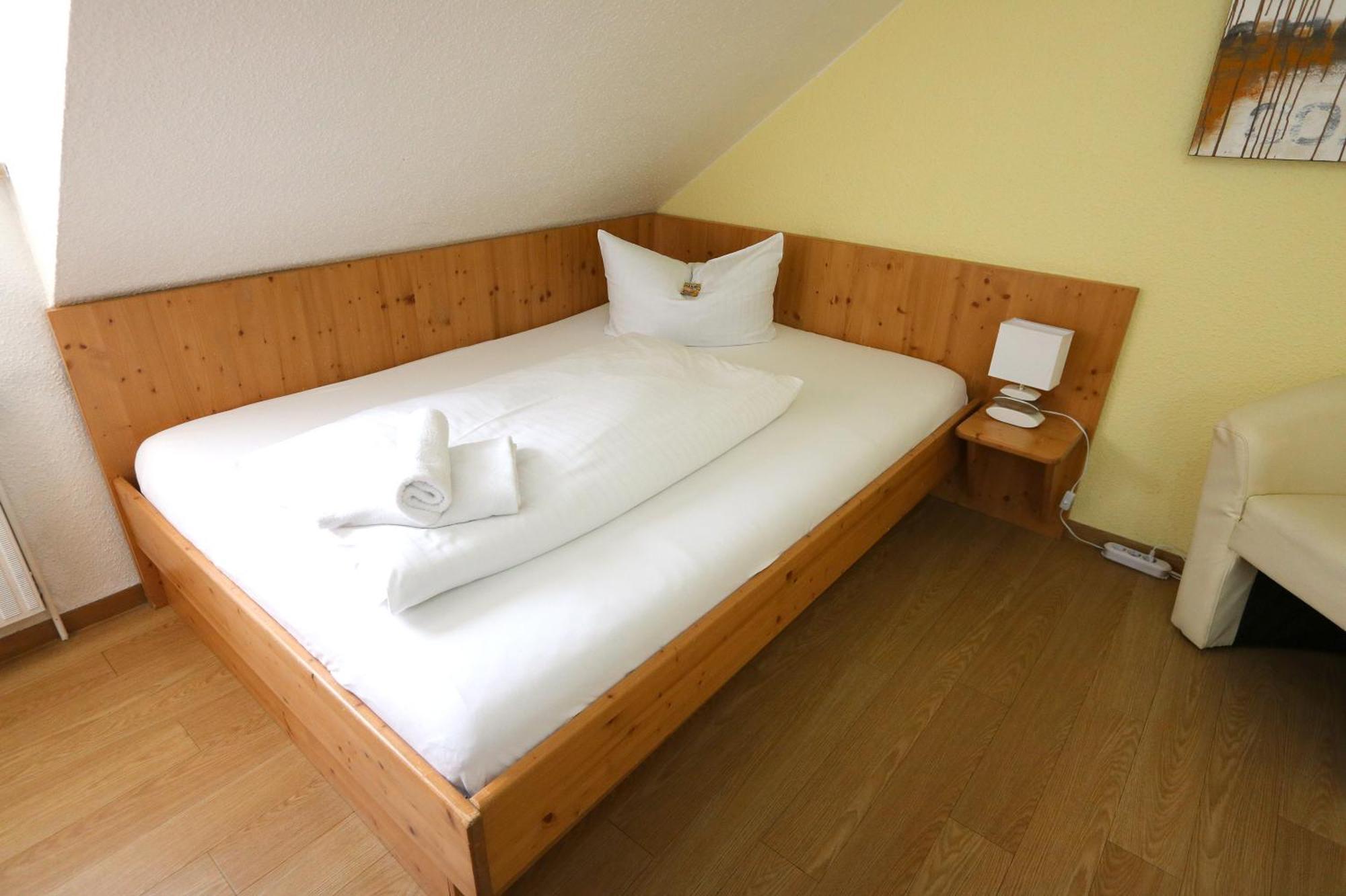 Hotel Avenue Altenfurt Нюрнберг Екстериор снимка