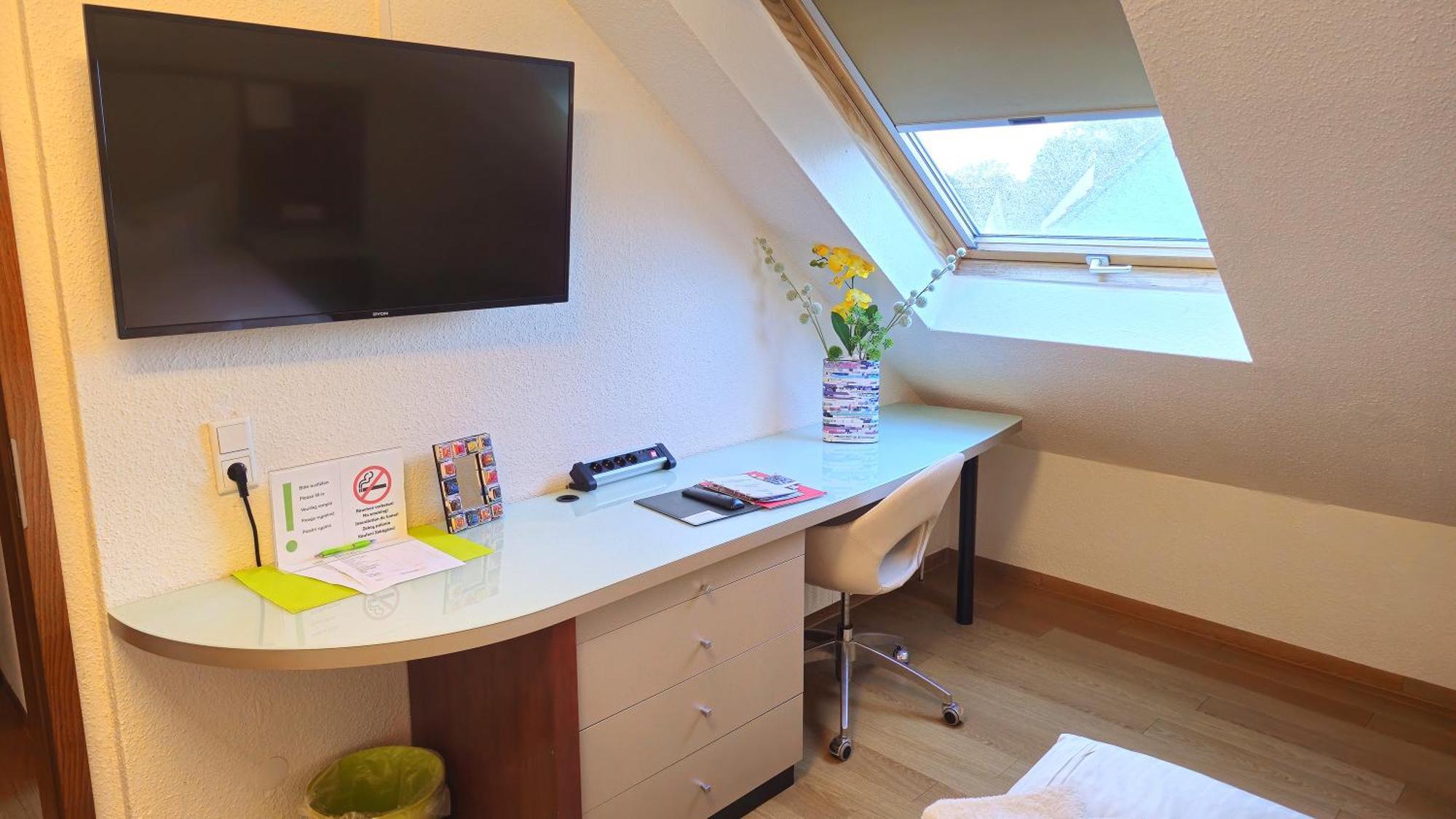 Hotel Avenue Altenfurt Нюрнберг Екстериор снимка