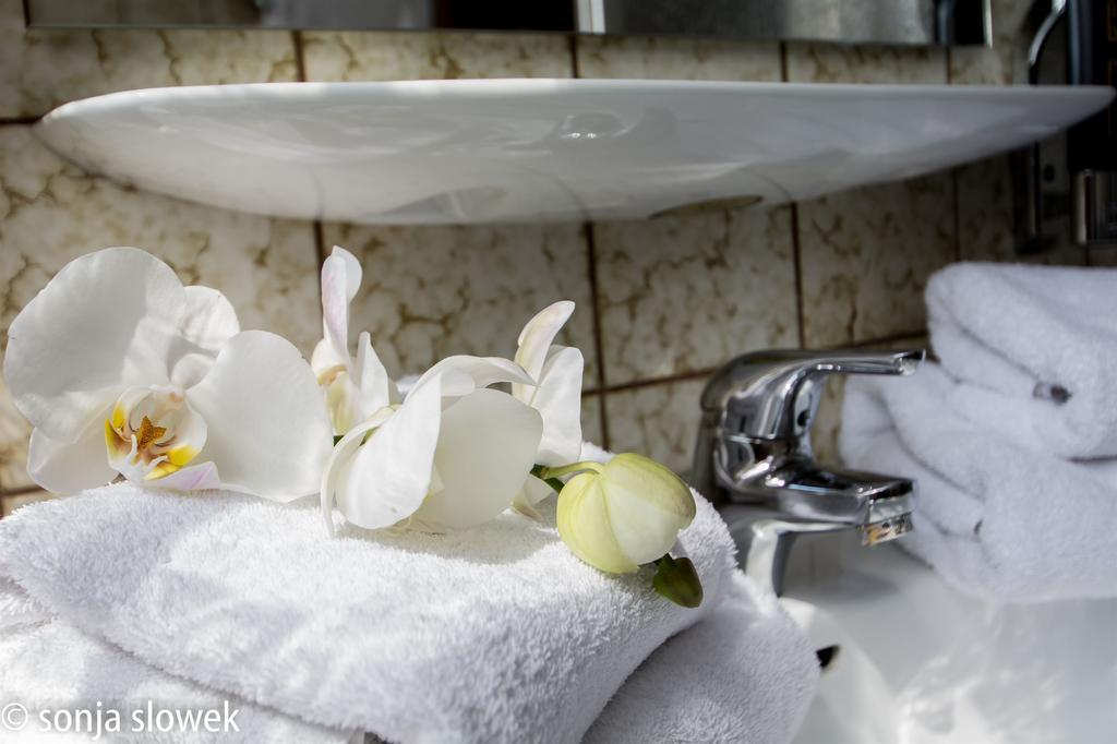 Hotel Avenue Altenfurt Нюрнберг Екстериор снимка